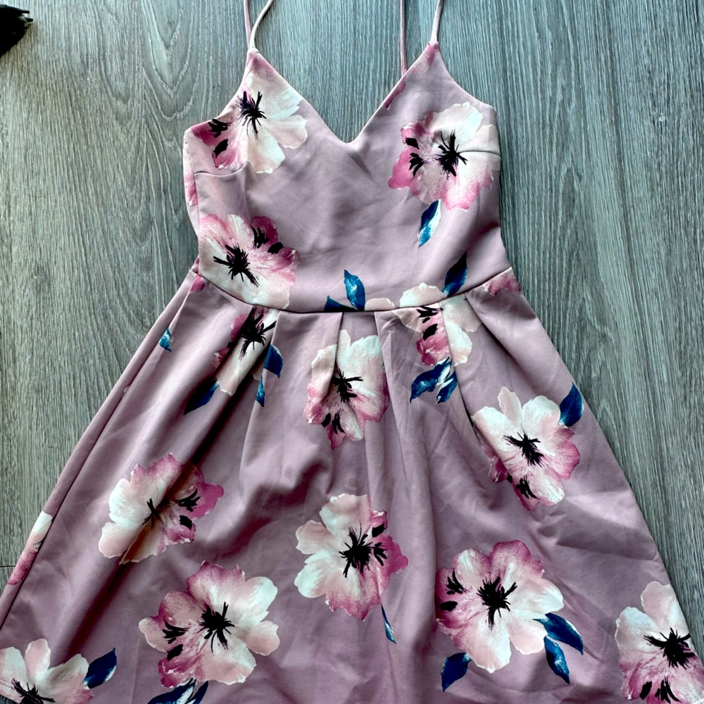 DRESSES